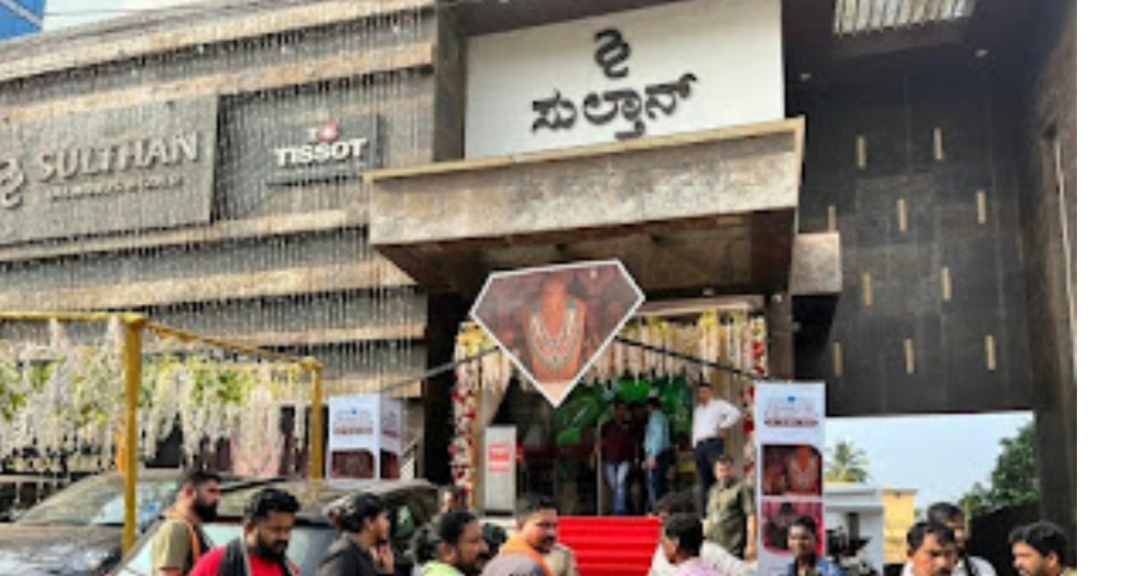 image_editor_output_image6935997-1670381977916