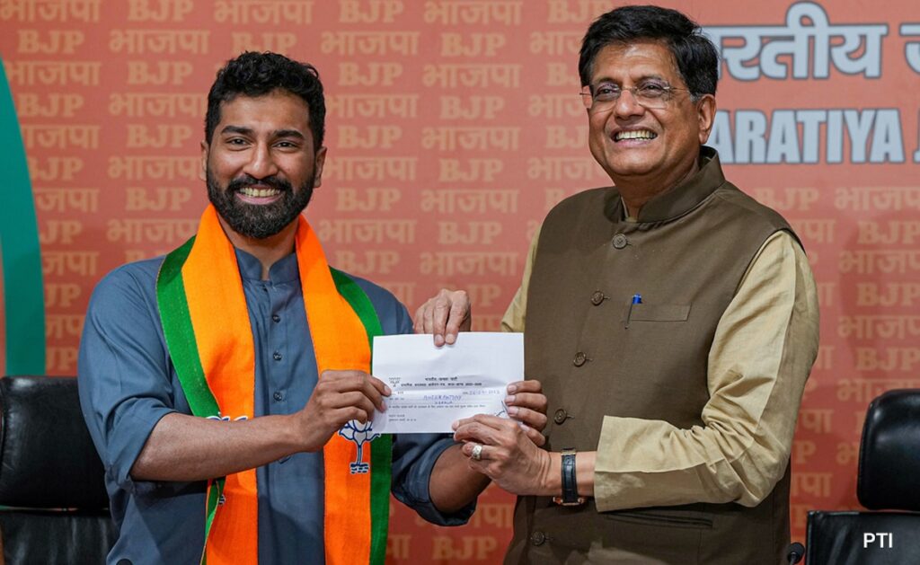 sv5ih6kg_anil-antony-joins-bjp-pti-650-_650x400_06_April_23.jpg