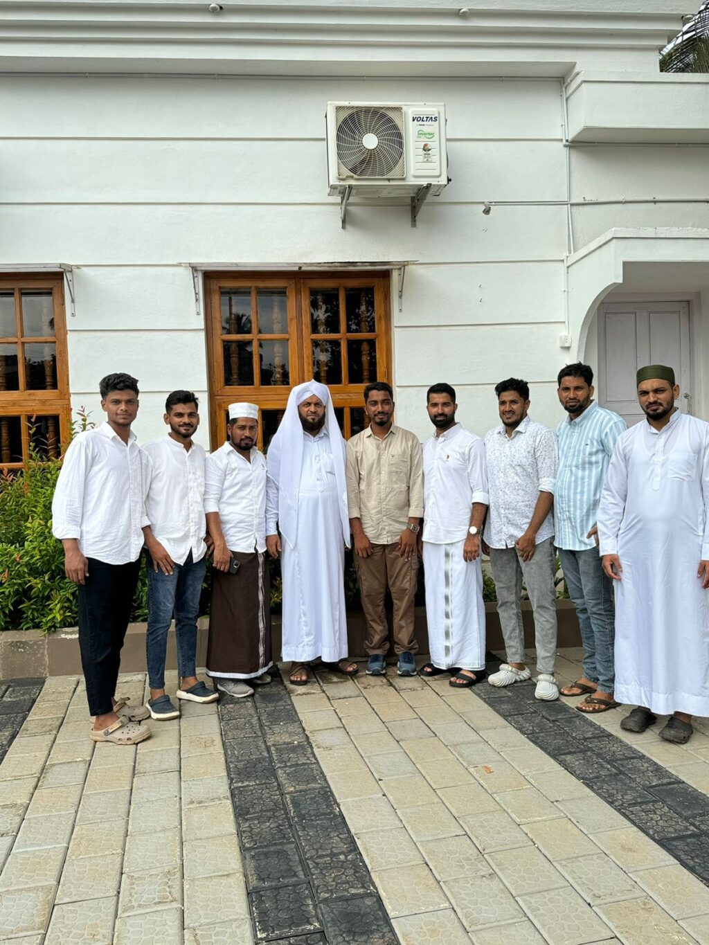 image_editor_output_image1783636748-1718642591806