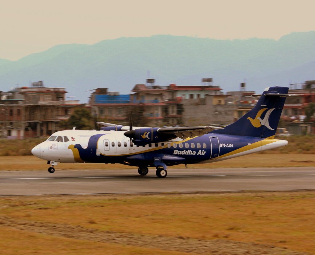 BUDDHA_AIR_ATR42_9N-AIM_LANDING_AT_POKHARA_AIRPORT_NEPAL_FEB_2013_8506249089.jpg