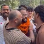 ಜಾಮೀನಿನ ಮೇಲೆ ಜೈಲಿಂದ ರಿಲೀಸ್‌: ಅತ್ಯಾಚಾರ ಆರೋಪಿಗೆ ಹೂವಿನ ಹಾರ ಹಾಕಿ ಅದ್ದೂರಿ ಮೆರವಣಿಗೆ
